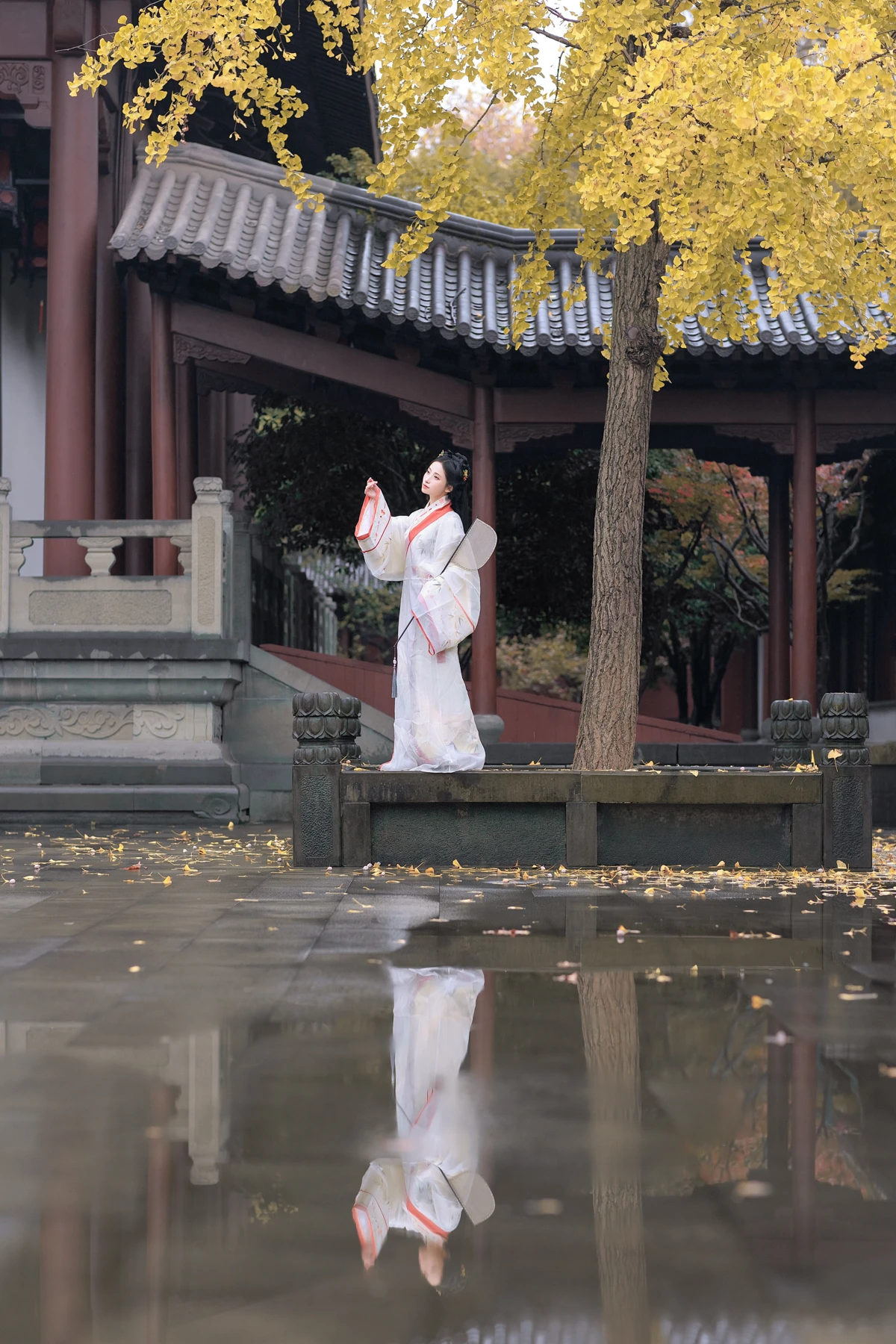 [YITUYU] 2023.01.10 Vol.2886 – Ginkgo in the Rain #[24P]-12