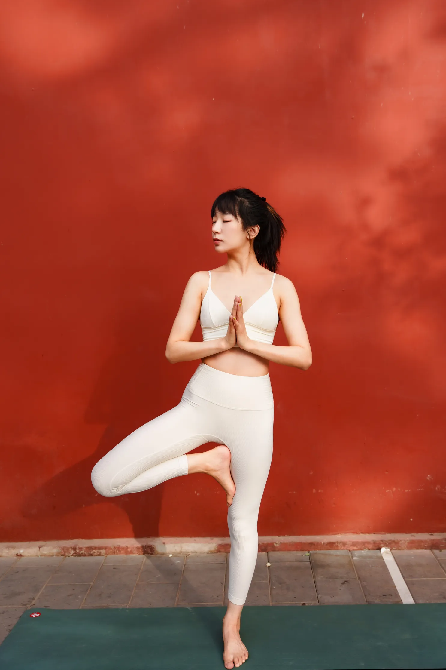 [YITUYU] 2022.12.01 Vol.2575 – Yoga and Red Wall Mengmeng#[23P]-13