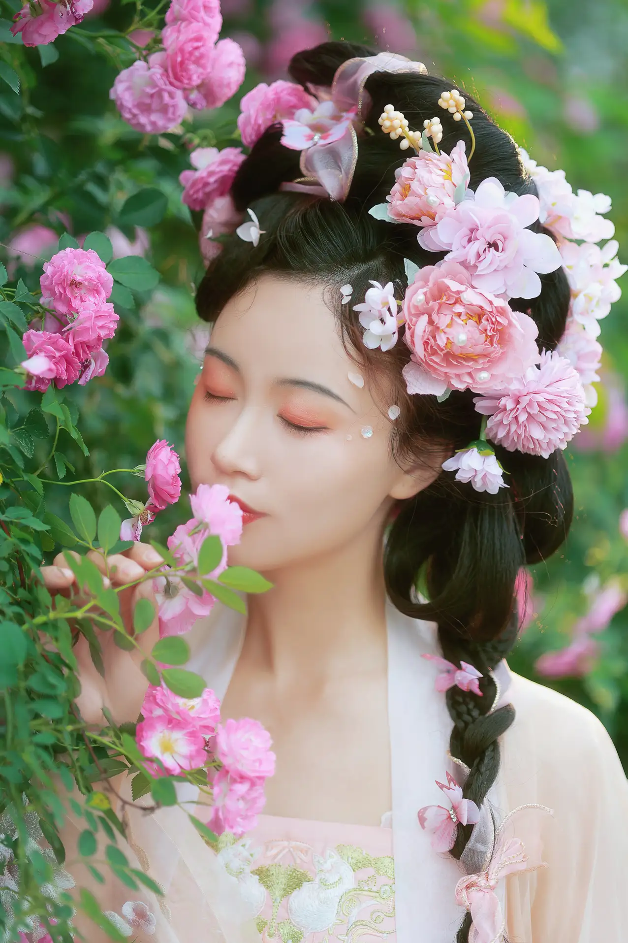 [YITUYU] 2022.06.18 Vol.1217 – Rose Flower God smile#[35P]-31